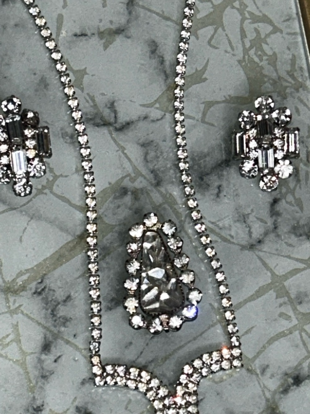 Vintage Rhinestone Jewelry Set Necklace Brooch Earrings Bridal Prom Formal - Picture 14 of 14